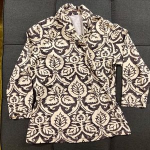 Wrap style blouse with 3/4 sleeves, soft !